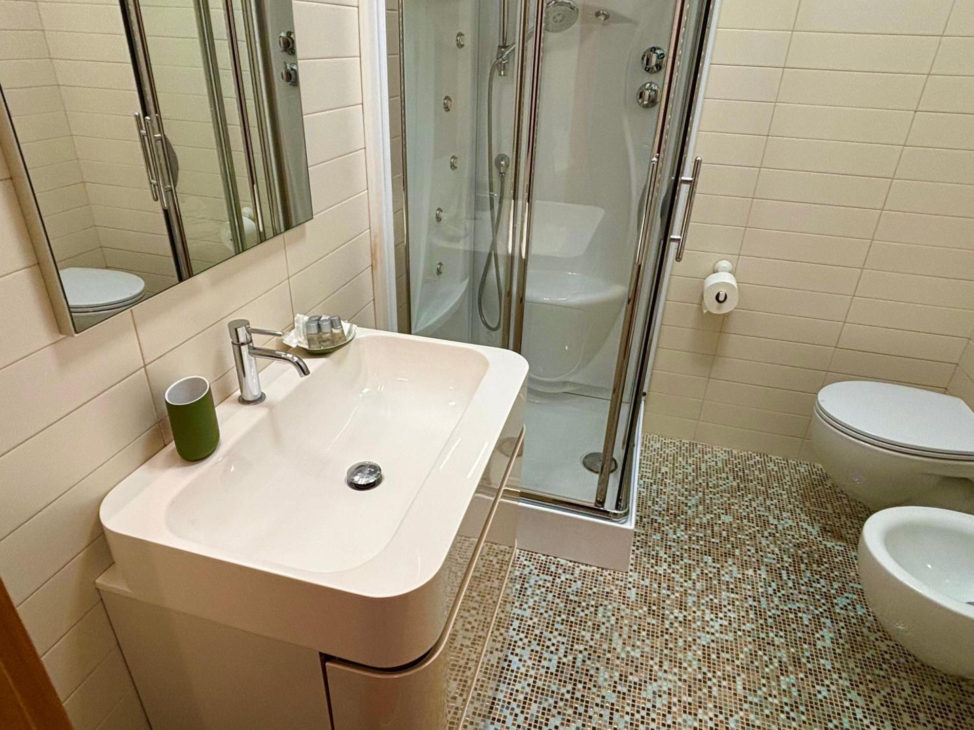 Hotel Dadu 14 Bari Esterno foto